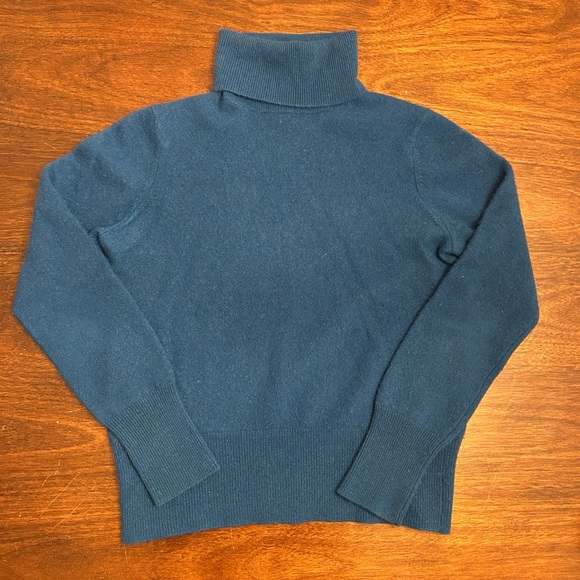 Neiman Marcus Sweaters - Neiman Marcus Deep Blue Turtleneck Sweater